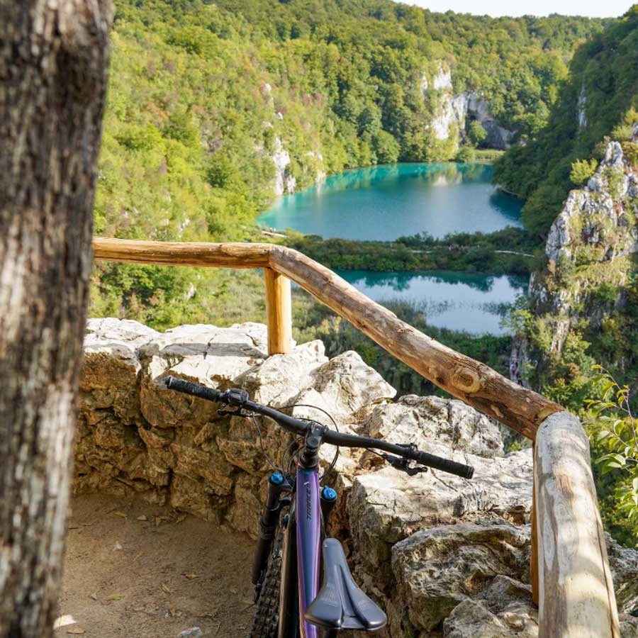 E-bike Tour - Big Waterfall viewpoints & Tito's Villa